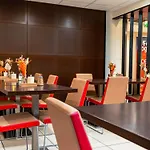 Ibis Centre