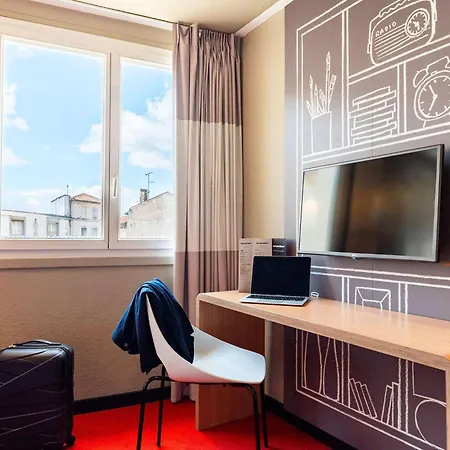 Hotel Ibis Centre 3*