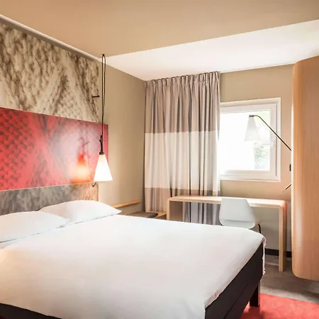 ホテル Ibis Centre 3*
