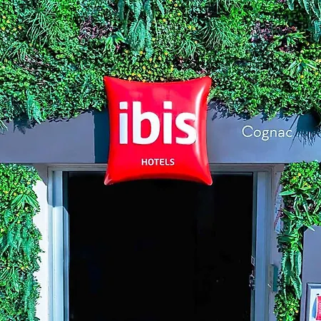 Ibis Centre Hotel 3*