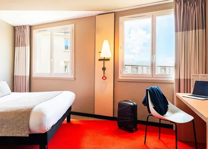 Hotel Ibis Centre 3*