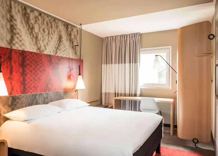 Hotel Ibis Centre 3*